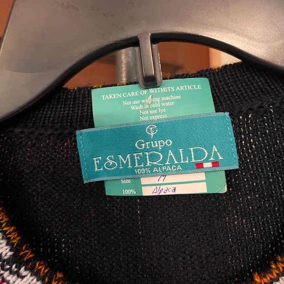 grupo esmeralda alpaca sweater 🦙 - Picture 3 of 3